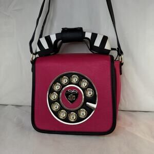 Betsey Johnson Kitsch Off The Hook Hotline Call Me Baby Phone Crossbody Bag pink